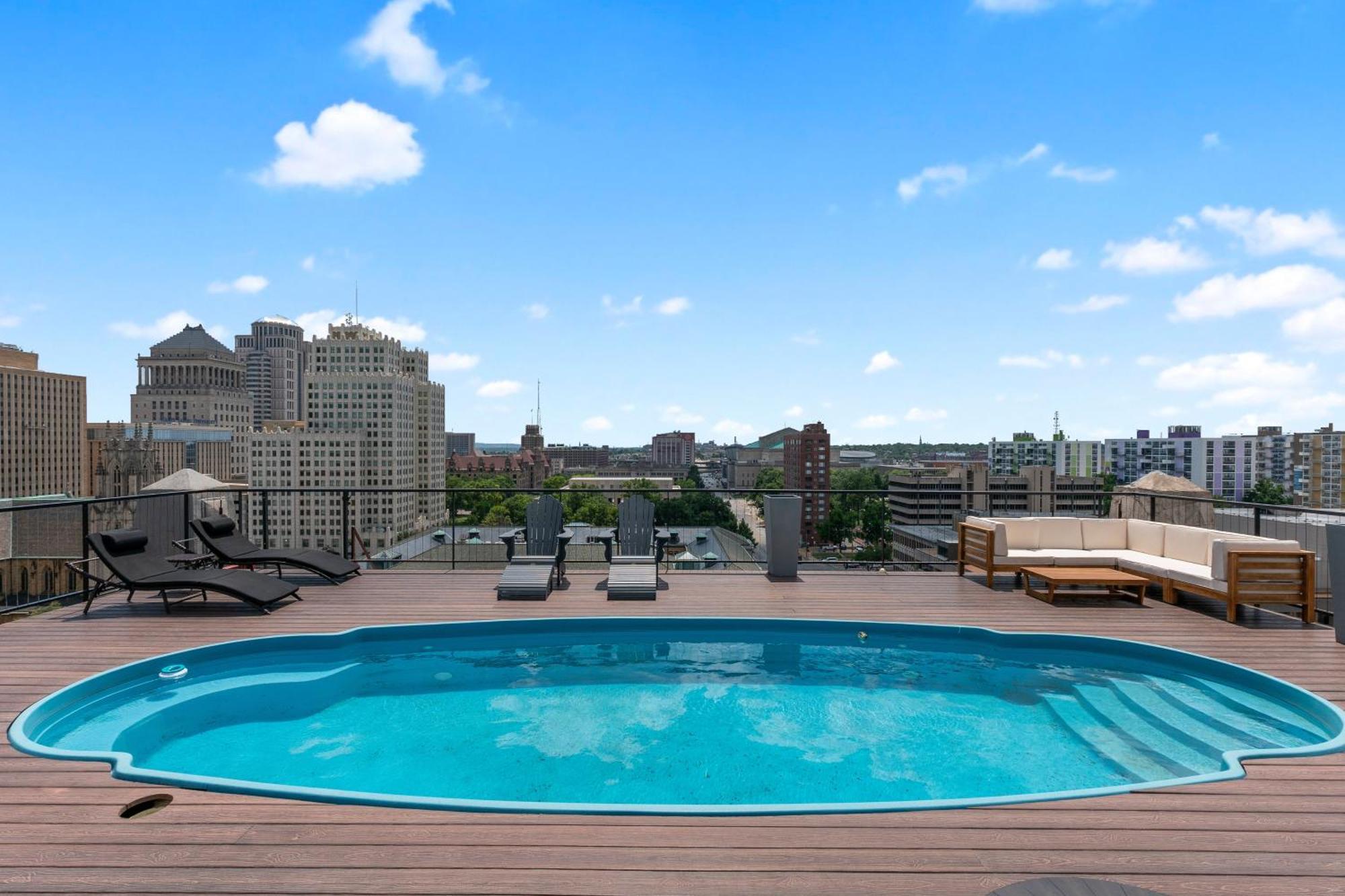 Stl City Penthouse Villa Saint Louis Exterior photo